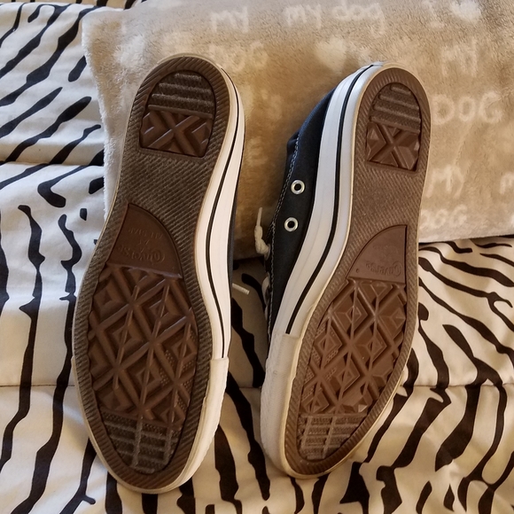 Converse-Chuck Taylor's size 7 blue like new - Picture 4 of 4